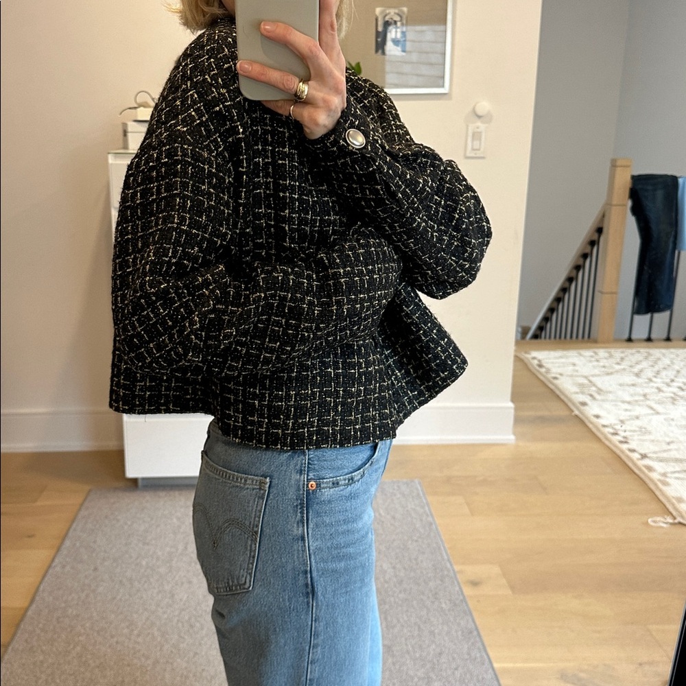 Lioness Black and gold lady jacket